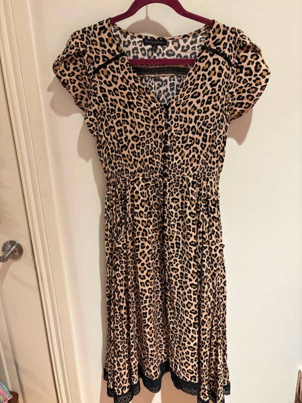 Leopard Print V-Neck Midi Dress - Black & Tan